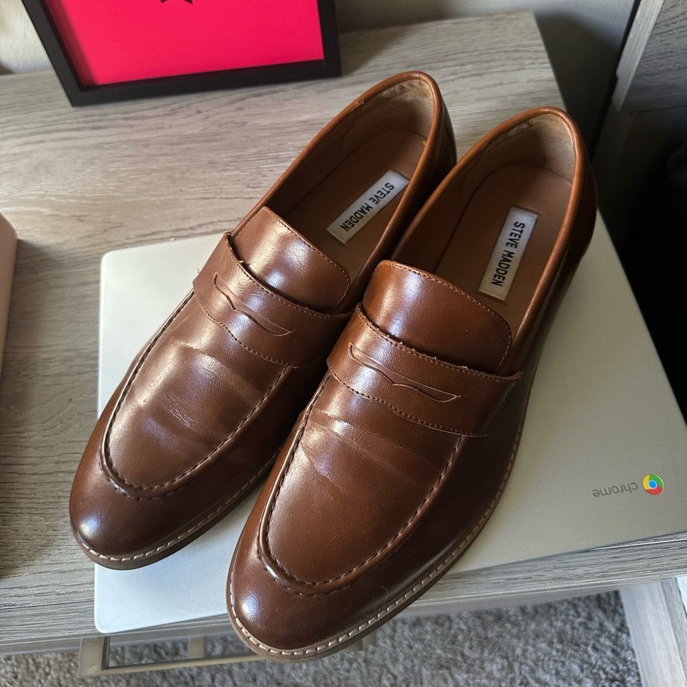 Steve Madden Tan Leather Loafers